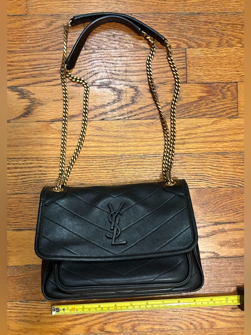 SAINT LAURENT NIKI BABY Black Leather Quilted Shoulder Bag with Gold Chain - Picture 10 of 13